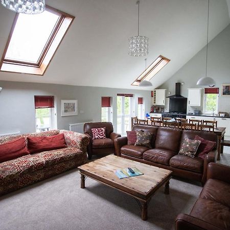 Wellstone Cottages - Honey Coach House Llanfyrnach Kültér fotó