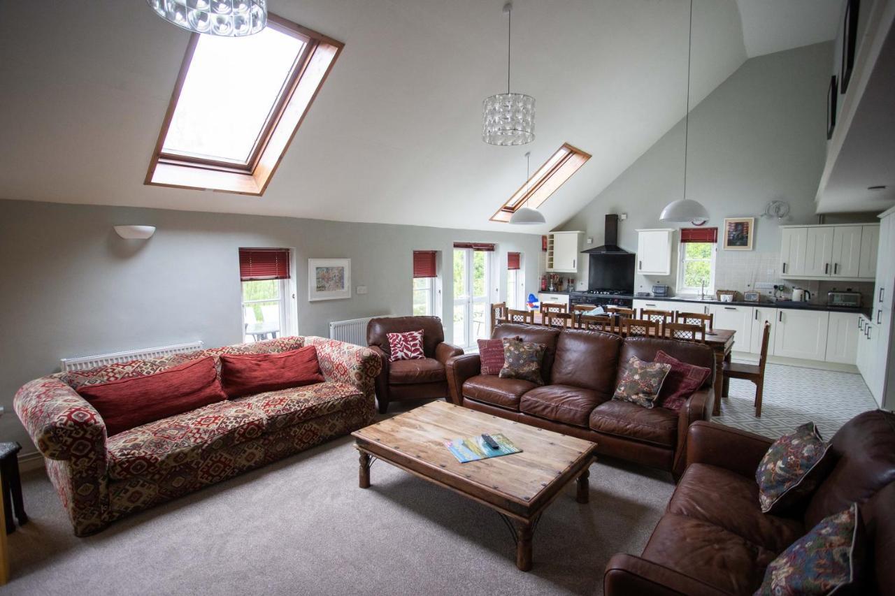 Wellstone Cottages - Honey Coach House Llanfyrnach Kültér fotó